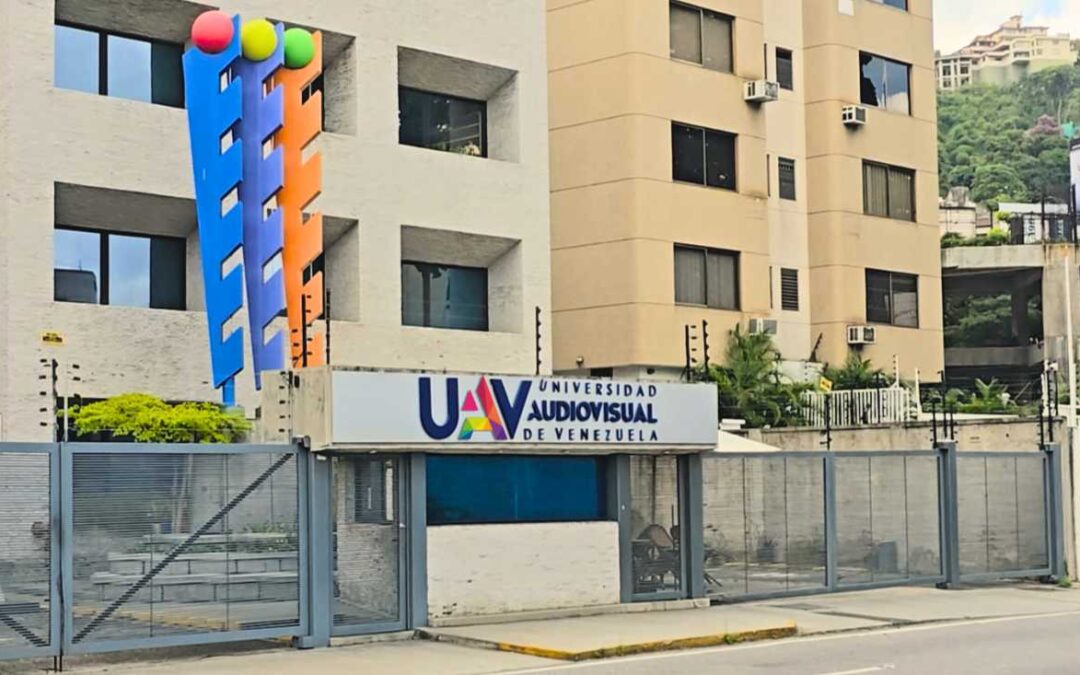 Semana de inscripciones en 2025-2 para Estudiantes Regulares y Nuevos Ingresos en la UAV  