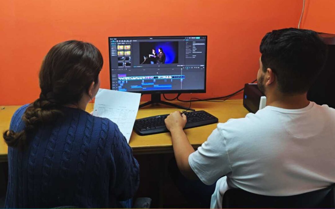 Tu ruta hacia el éxito: Las inscripciones para estudiar en la UAV permanecen activas