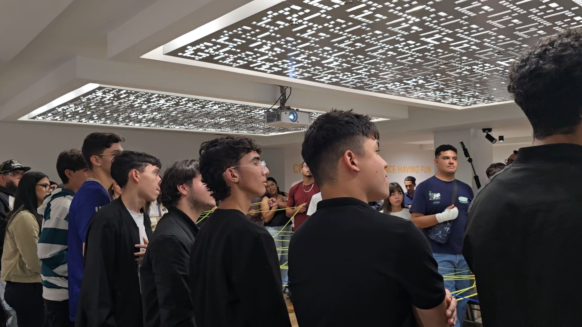Estudiantes del 1° semestre durante las dinámicas de grupo