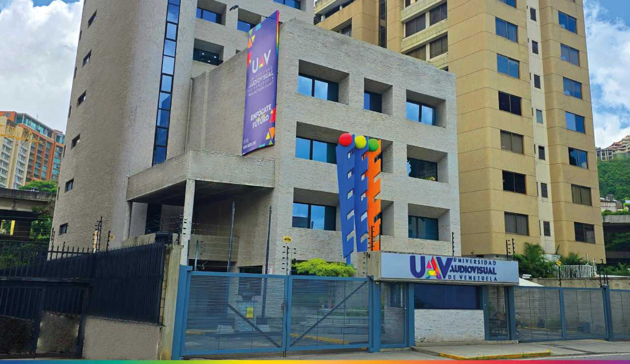Banner Web Fachada UAV_Mesa de trabajo 1(1) edificio UAV Caracas